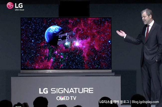 LG전자가 CES 2016에서 선보인 SIGNATURE G6 TV 제품