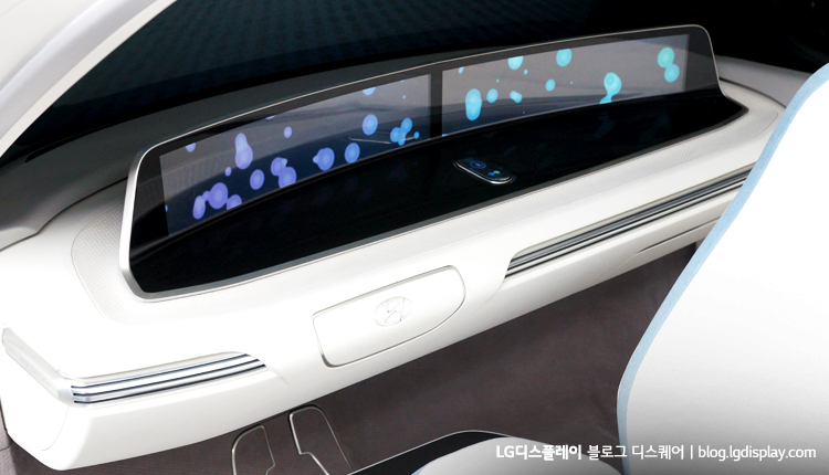 지난 서울 모터쇼에서 전시된 미래형 자동차의 모습
