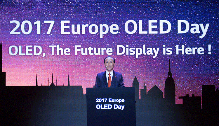 독일 뮌헨에서 열린 '유럽 올레드 데이' 행사에서 LG디스플레이 여상덕 사장이 '올레드가 미래의 디스플레이'라는 주제로 개막 연설을 하고 있다.