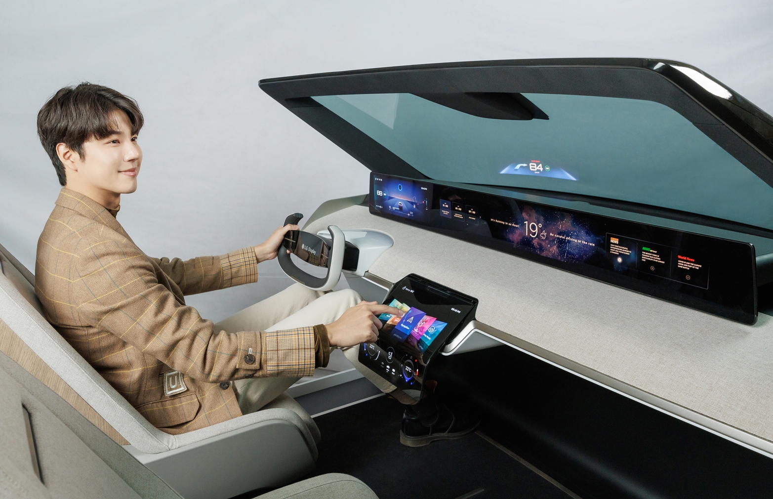 LG Display Introduces Innovative Automotive Displays and Solutions