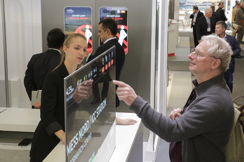 InnoTrans 2022_Smart Digital Information Desk (3)