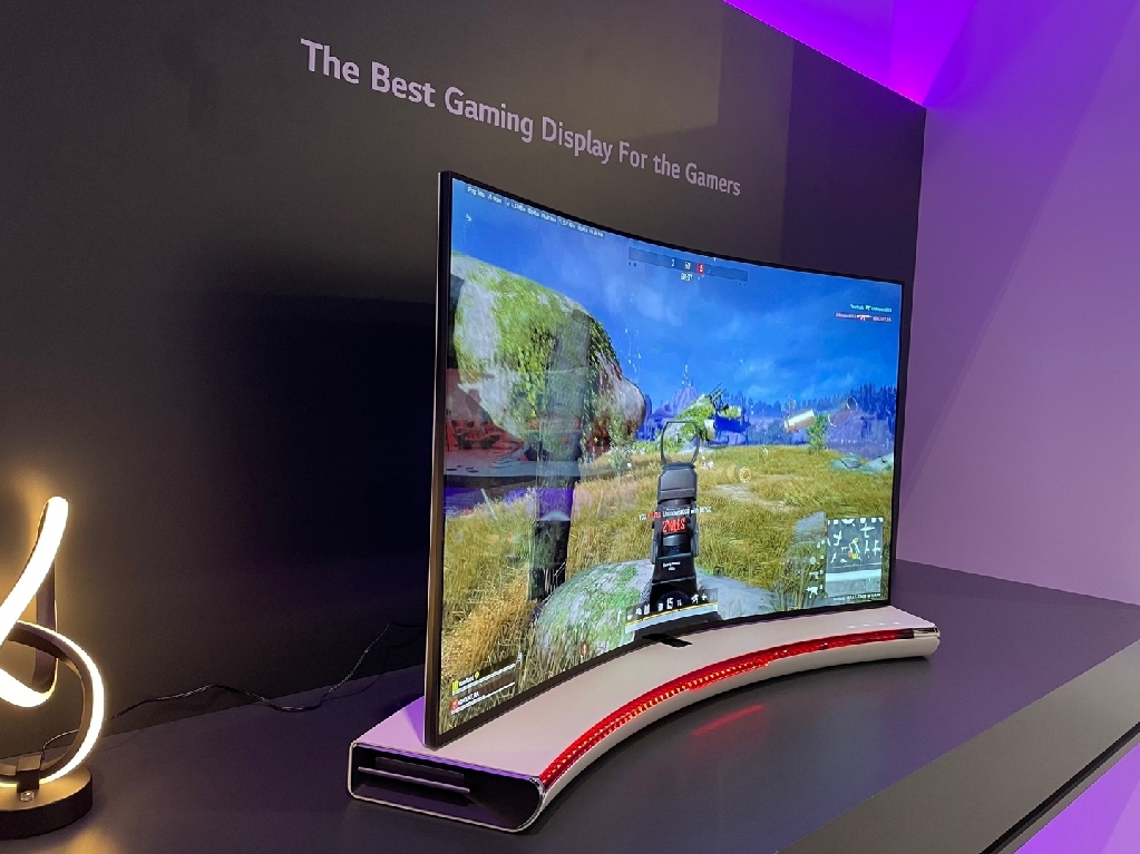 [SID 2022] 42" Gaming OLED Bendable (2)