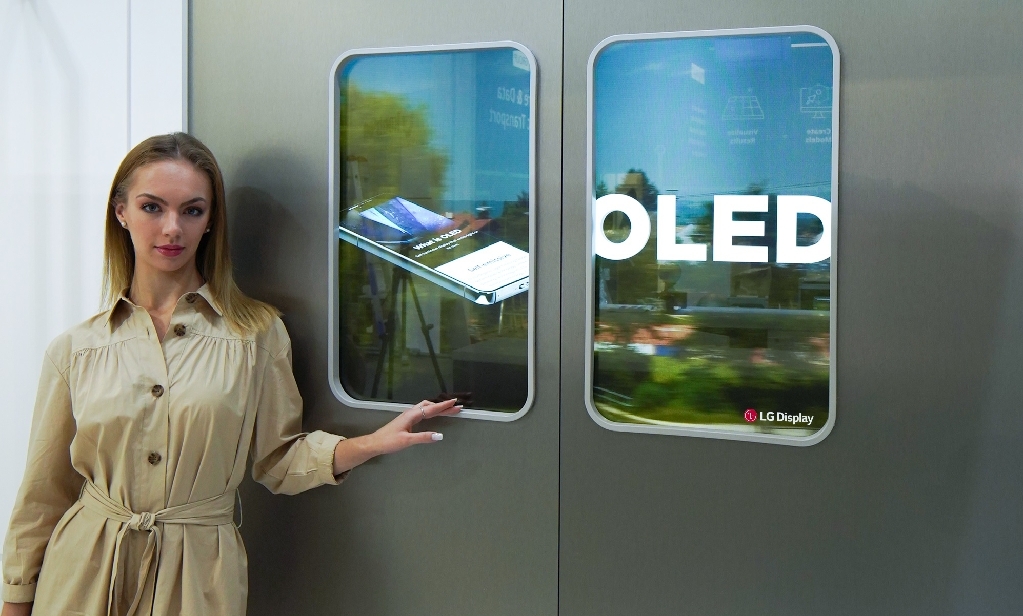 InnoTrans 2022_Transparent OLED (5)