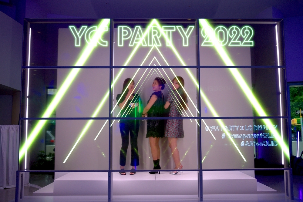 2022_[YCC Party] Transparent OLED (4)